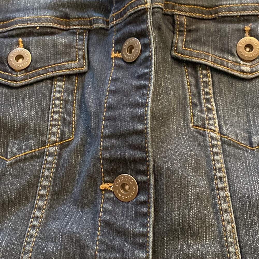 Torrid jean jacket - Picture 4 of 5